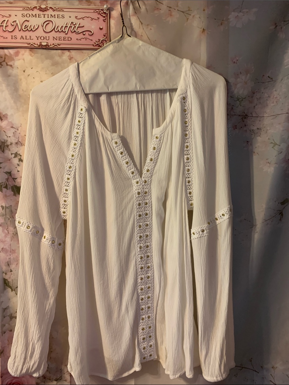 Source Unknown White Crinkle Eyelet-Trim Peasant Top
